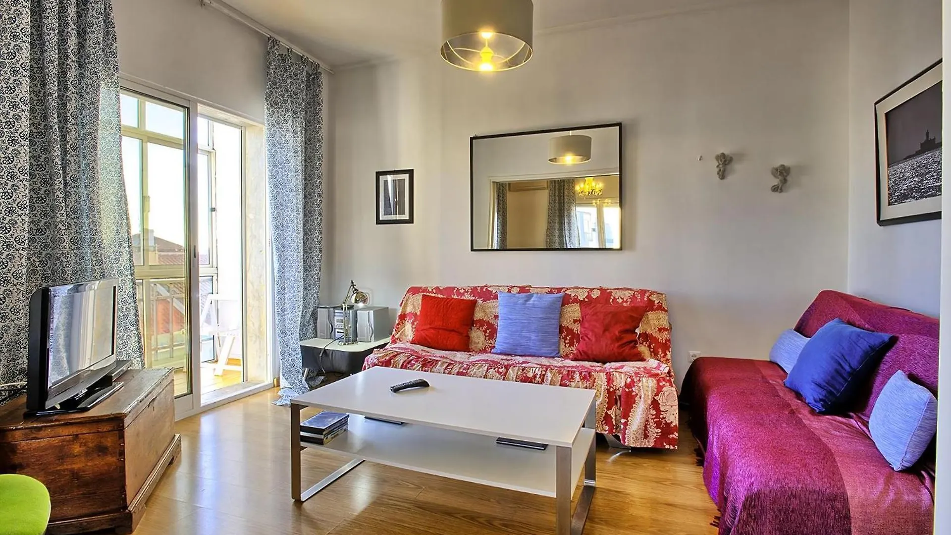 Apartment Studio Fuer 7 Personenund 1 Kind In Paco De Arcos, Regiao De Lisboa Costa Do Estoril Portugal