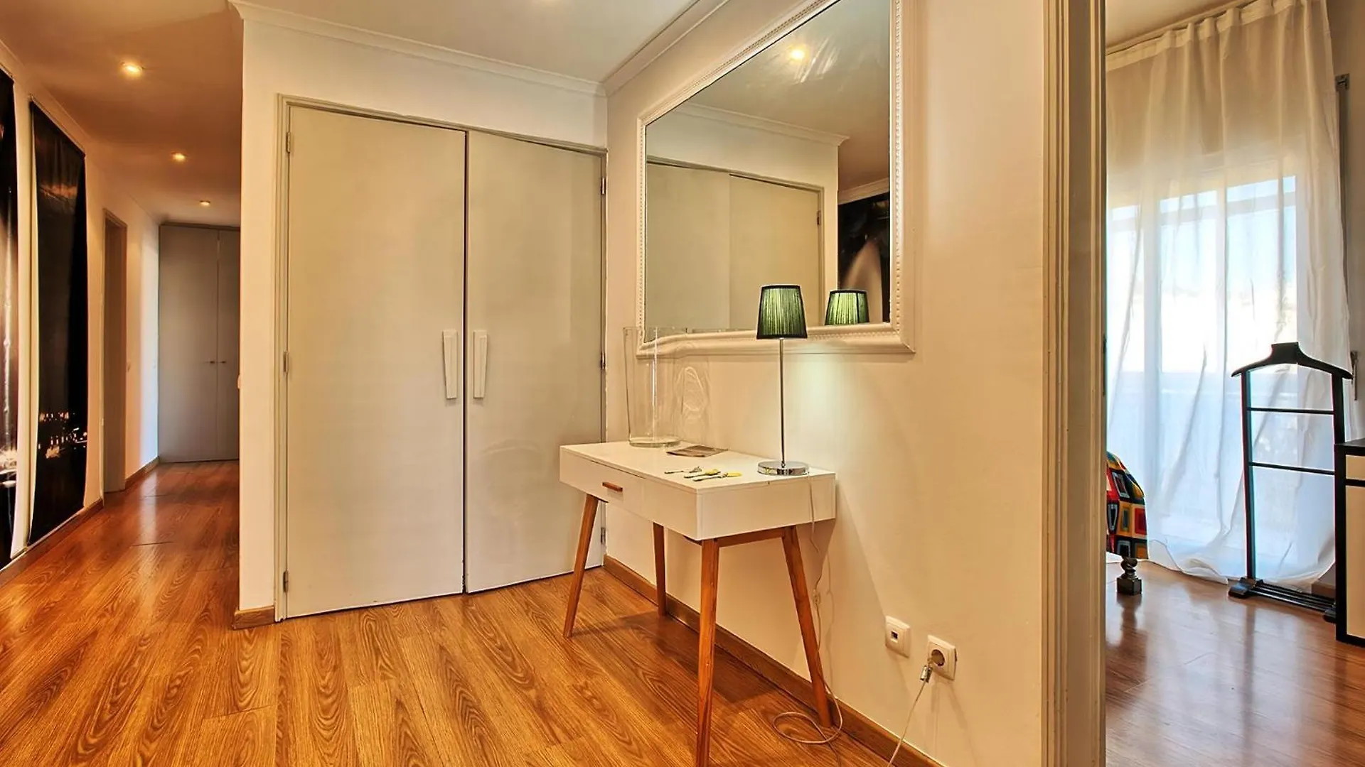 Apartment Studio Fuer 7 Personenund 1 Kind In Paco De Arcos, Regiao De Lisboa Costa Do Estoril