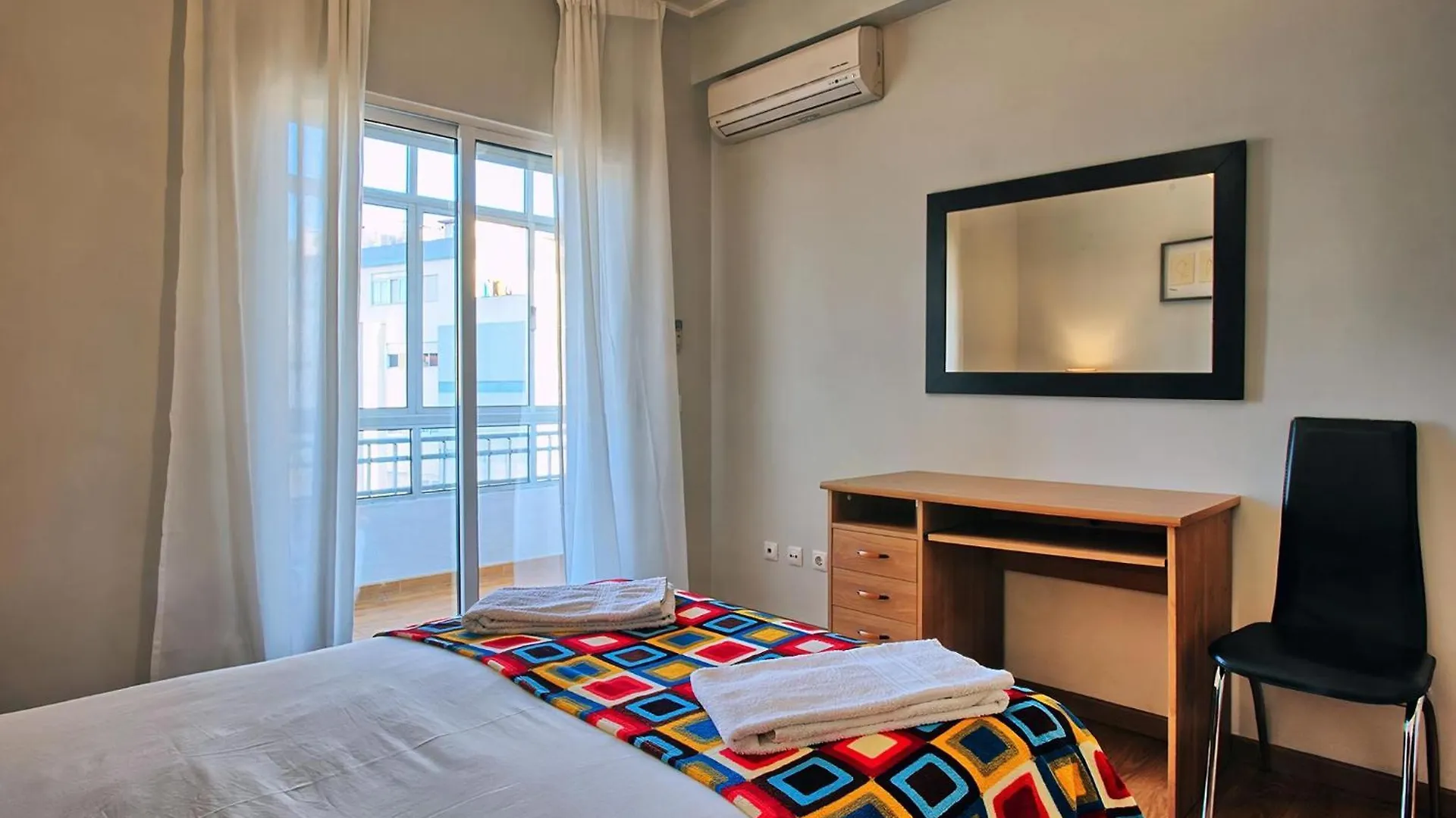 Studio Fuer 7 Personenund 1 Kind In Paco De Arcos, Regiao De Lisboa Costa Do Estoril